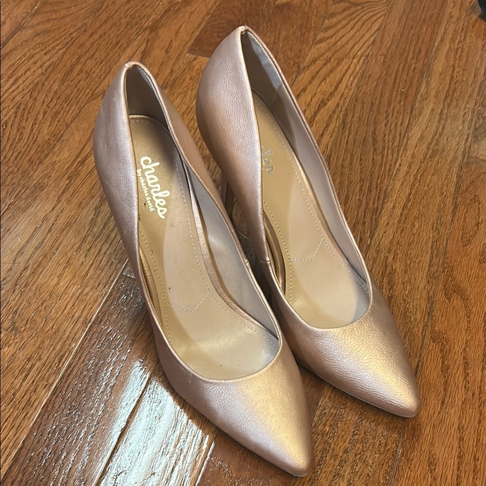 Charlies Gold Women's Pumps